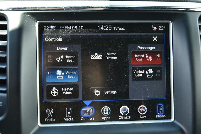 Jeep Grand Cherokee 6.4 SRT 344kW AWD NAVI ČR - fotka 21 z 33