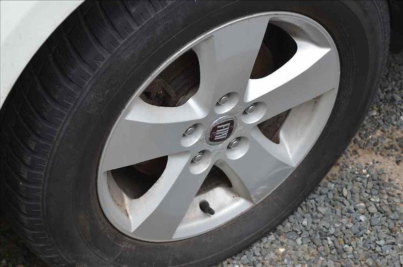 Fiat Freemont (2012) 2,0 MULTIJET AWD AT - fotka 12 z 28