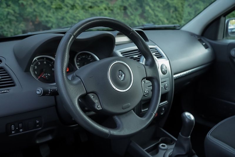 Renault Mégane 1.6 Suprový stav - fotka 14 z 21