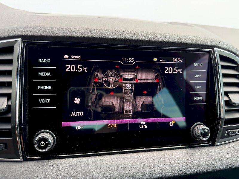 Škoda Karoq (2019) 1.5 TSI 110kW DSG SportLine - fotka 19 z 35