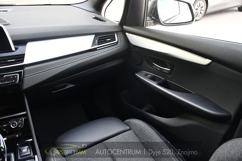 BMW Řada 2 218d GT TAŽNÉ ČR 7MÍST 1M - fotka 25 z 55