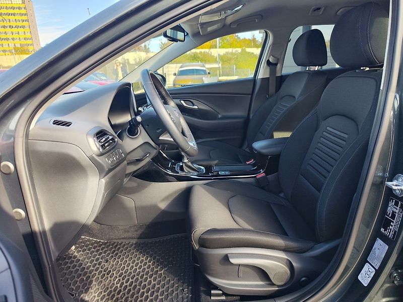 Hyundai i30 1.5 T-GDI/103kW Style - fotka 14 z 34