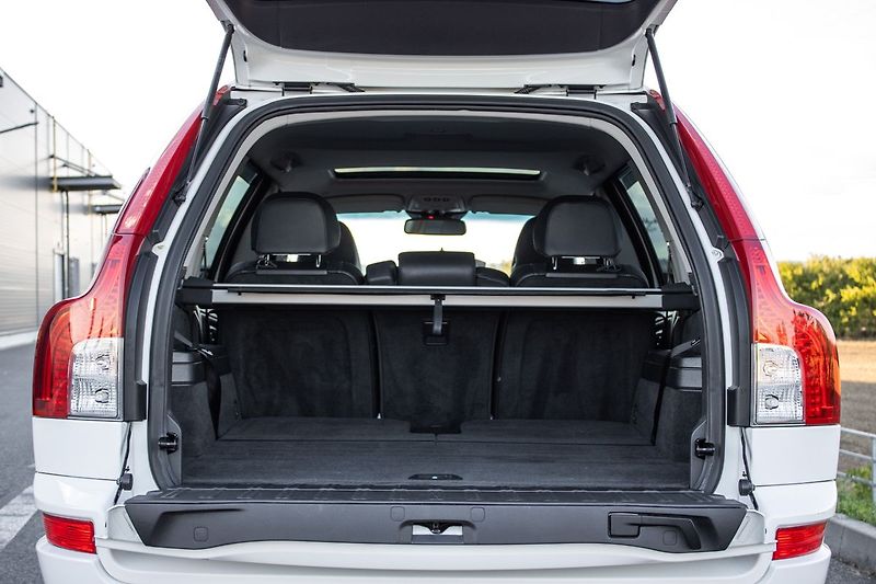 Volvo XC90 - fotka 23 z 26