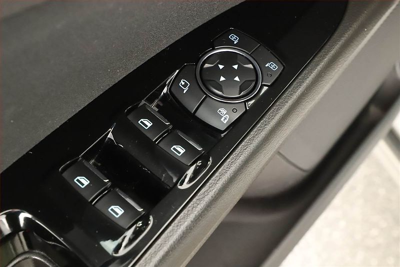 Ford Mondeo (2018) 1.5 EcoBoost, ČR,1.maj - fotka 9 z 19