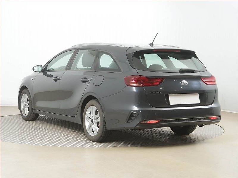 Kia Ceed (2018) 1.6 CRDi, Serv.kniha, Tempomat - fotka 4 z 14
