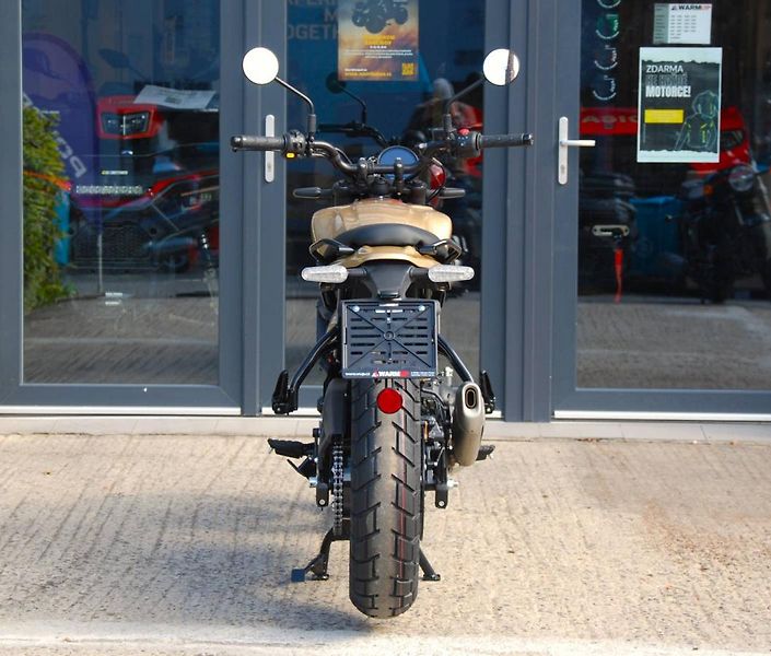Royal Enfield (2026) Guerrilla 450 GOLD DIP - fotka 8 z 25