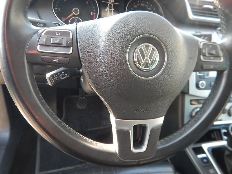 Volkswagen CC 2.0 TDI, DIGIKLIMA, TAŽNÉ - fotka 19 z 24