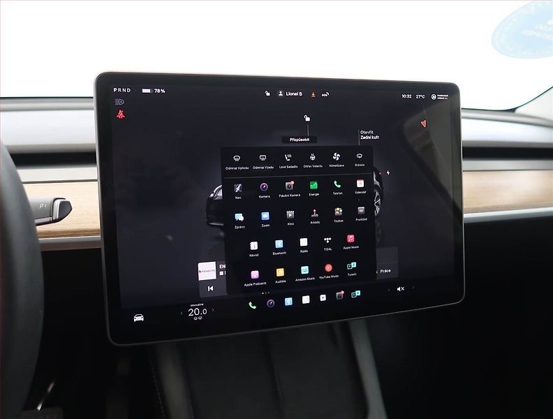 Tesla Model Y (2023) Long Range AWD 79kWh, SoH 95% - fotka 17 z 33