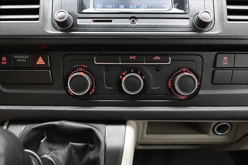 Volkswagen Transporter 2,0 TDI 110kW LONG KLIMA Záruk - fotka 20 z 28