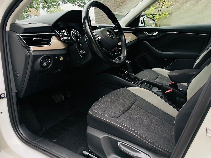 Škoda Scala 1.6TDI AUTOMAT SERVISKA TAŽNÉ - fotka 28 z 46