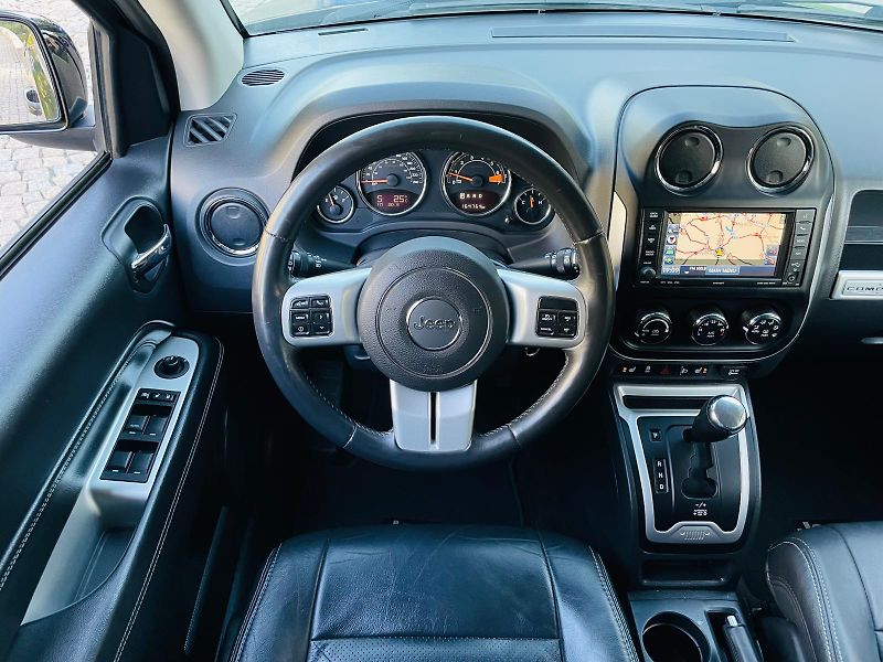 Jeep Compass 2.4i 4x4 AUT KAMERA TAŽNÉ - fotka 25 z 47