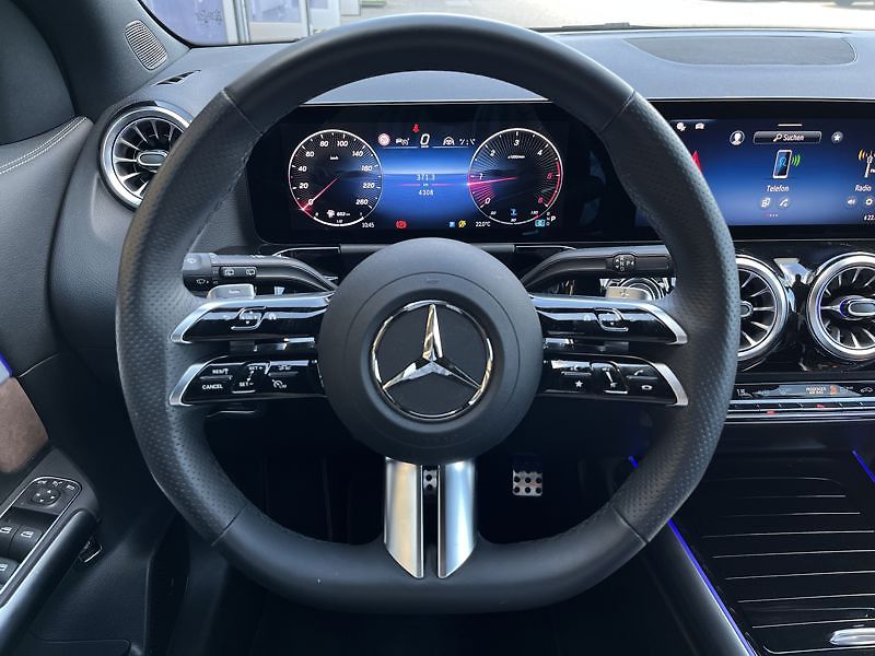 Mercedes-Benz GLA 200 d 4MATIC AMG Style Edition - fotka 11 z 21