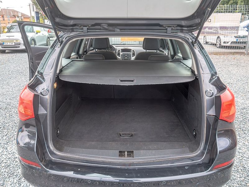 Opel Astra (2012) 1.4i 16V 74KW – SERVISKA - fotka 32 z 45