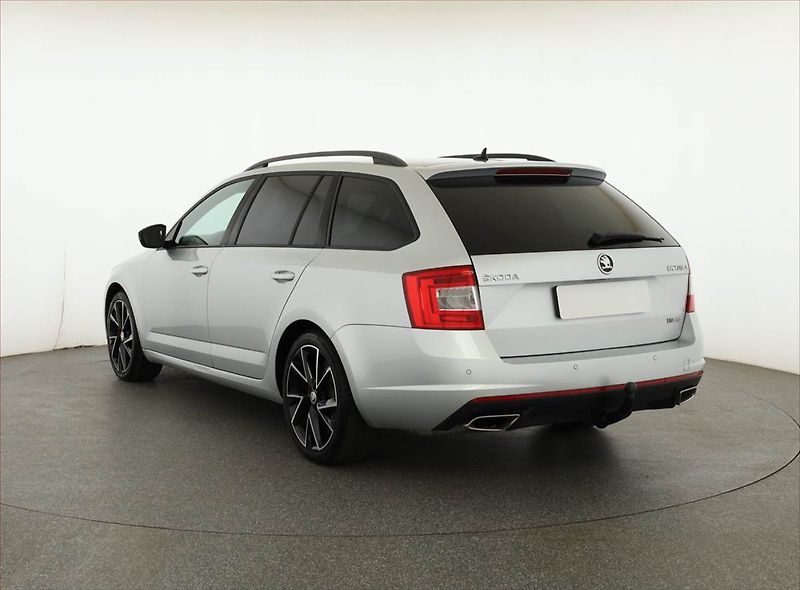 Škoda Octavia (2015) RS 2.0 TDI, Automat, Kůže - fotka 4 z 20