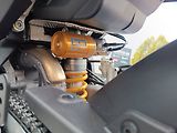 Aprilia Tuono V4 1100 Factory (2026) Shakedown Indigo (sleva 50.0 - náhled 11