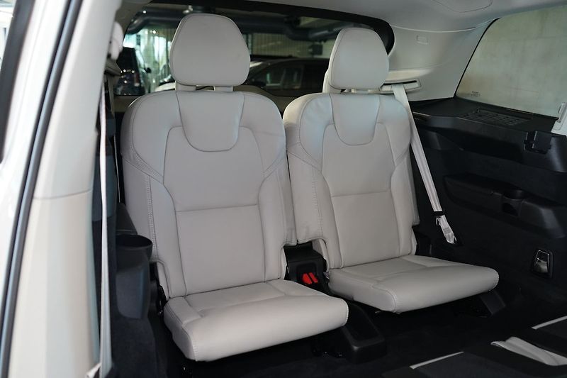 Volvo XC90 T8 PLUS Bright, Vzduch, 360° - fotka 48 z 50