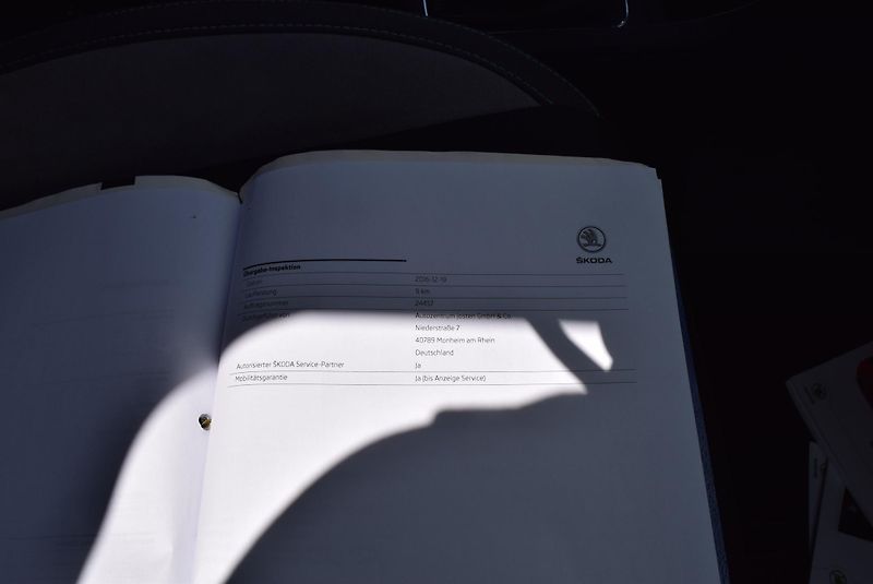 Škoda Rapid (2016) 1.2TSI 81kw AMBIT JOY XEN NAVI - fotka 42 z 49