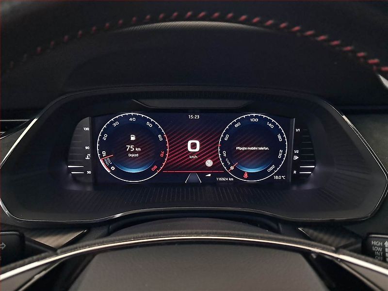 Škoda Octavia (2023) RS 2.0 TSI - fotka 11 z 32