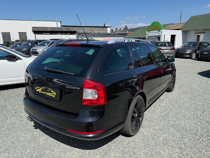 Škoda Octavia 2.0 TDI RS DSG - fotka 6 z 13