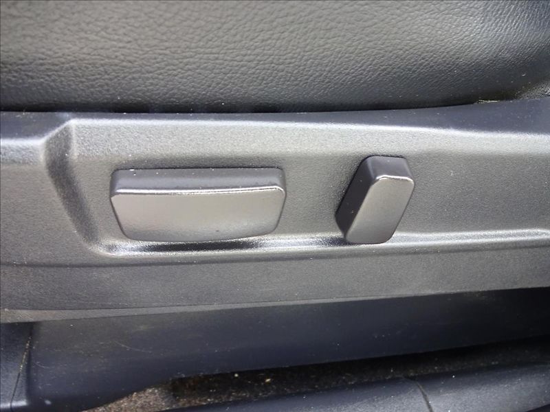 Peugeot 4007 2,2 HDI 115kW 4x4 - fotka 17 z 53