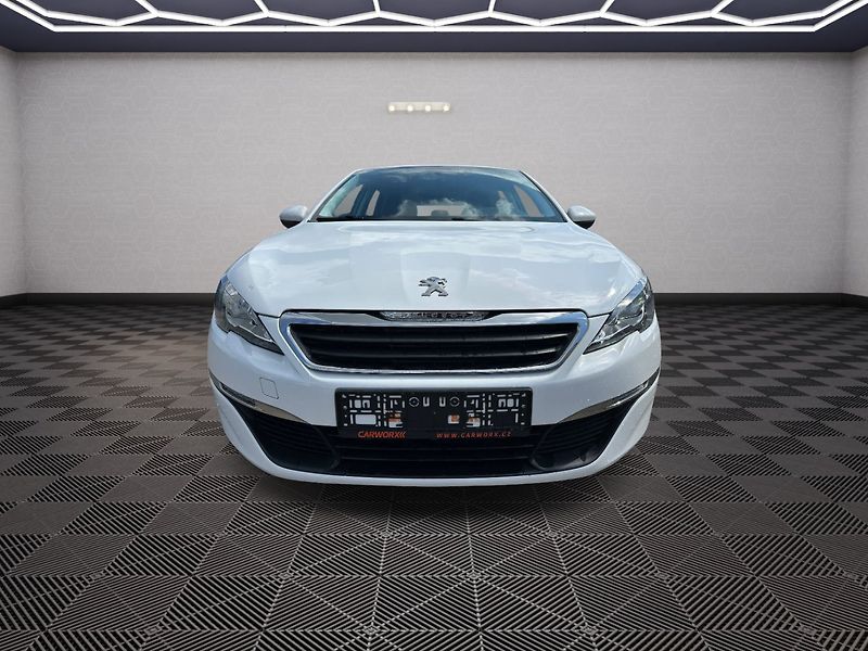 Peugeot 308 (2016) 1.2 Turbo 81kw - fotka 2 z 21