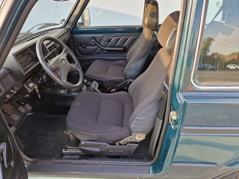 Lada Niva 1,7  4x4 - fotka 18 z 24