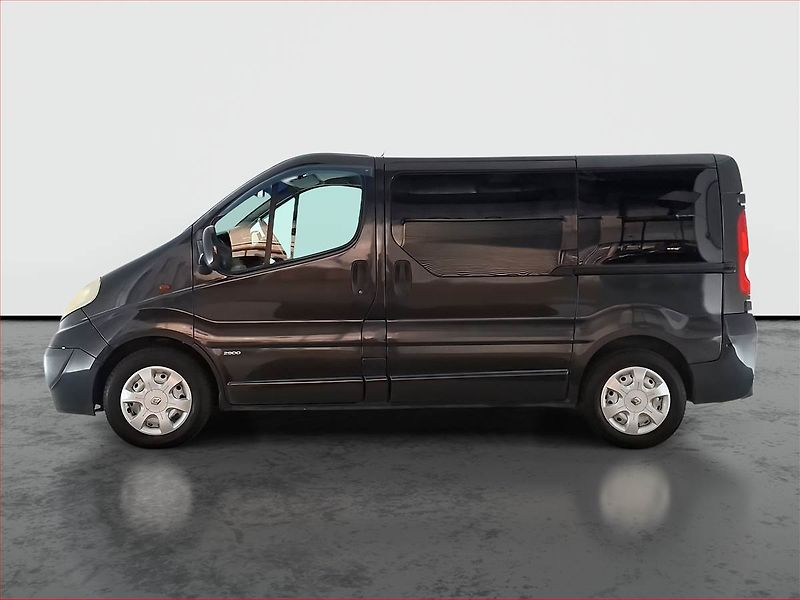 Opel Vivaro (2008) 2.5 CDTI, Bus, 8Míst - fotka 3 z 15