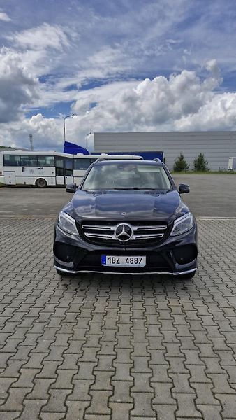Mercedes-Benz GLE (2018) - fotka 3 z 8
