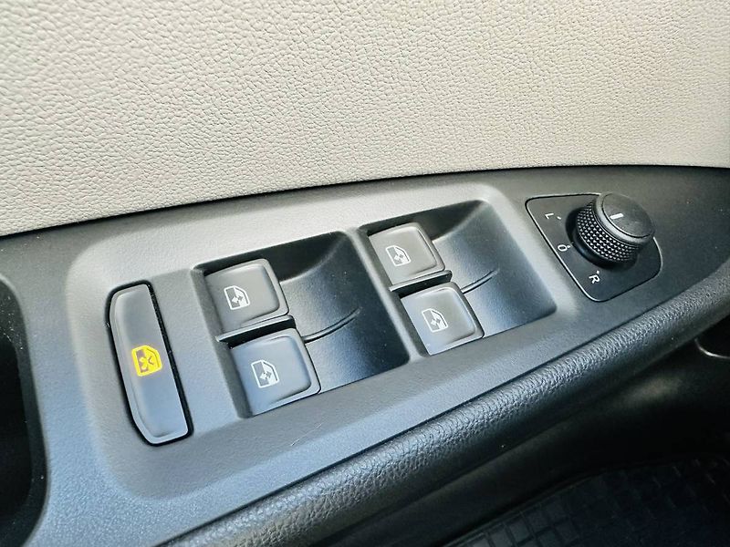 Seat Leon ST Reference 1,2 TSI 63kW MT5/ - fotka 16 z 23
