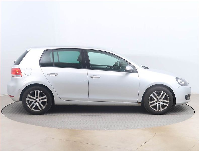 Volkswagen Golf (2012) 1.2 TSI, Tempomat - fotka 6 z 14