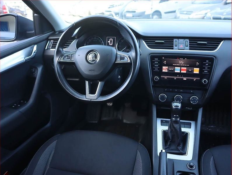 Škoda Octavia (2018) 2.0 TDI, Navi, Tempomat - fotka 7 z 18