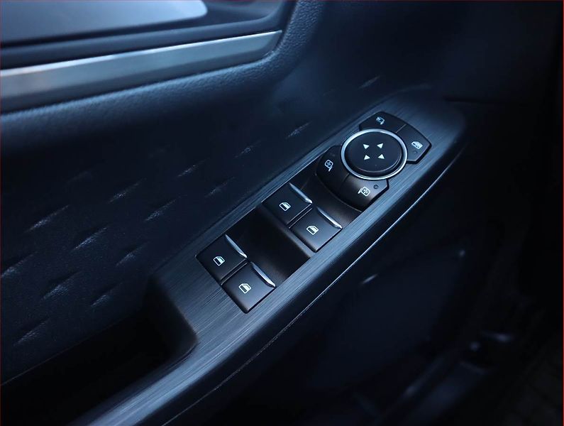 Ford Kuga (2021) Titanium 1.5 EcoBlue - fotka 18 z 20