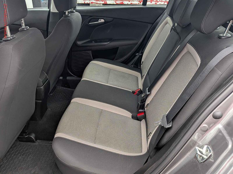 Fiat Tipo (2016) 1.6 MultiJet, AC, výhřev sed - fotka 10 z 16