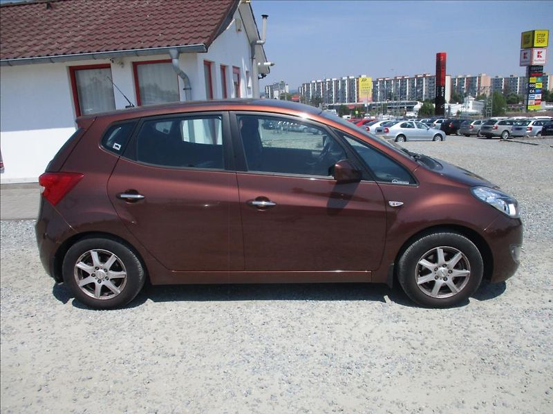 Hyundai ix20 1,6 CVVT, digiklima,servis,CZ, - fotka 4 z 39