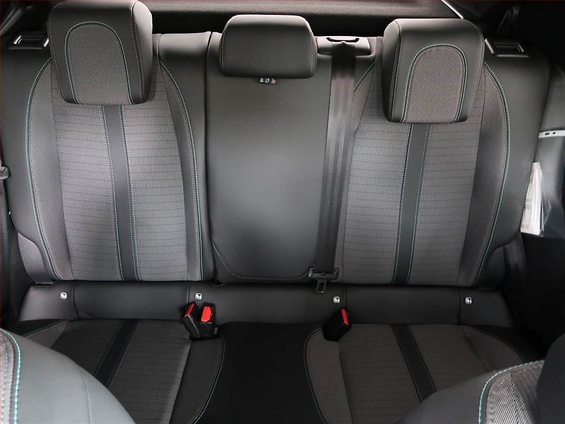 Peugeot 208 (2020) Allure 1.2 PureTech, Automat - fotka 10 z 18