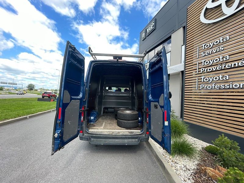 Volkswagen Crafter 2.0TDi 130kw, velká zahrádka - fotka 8 z 21