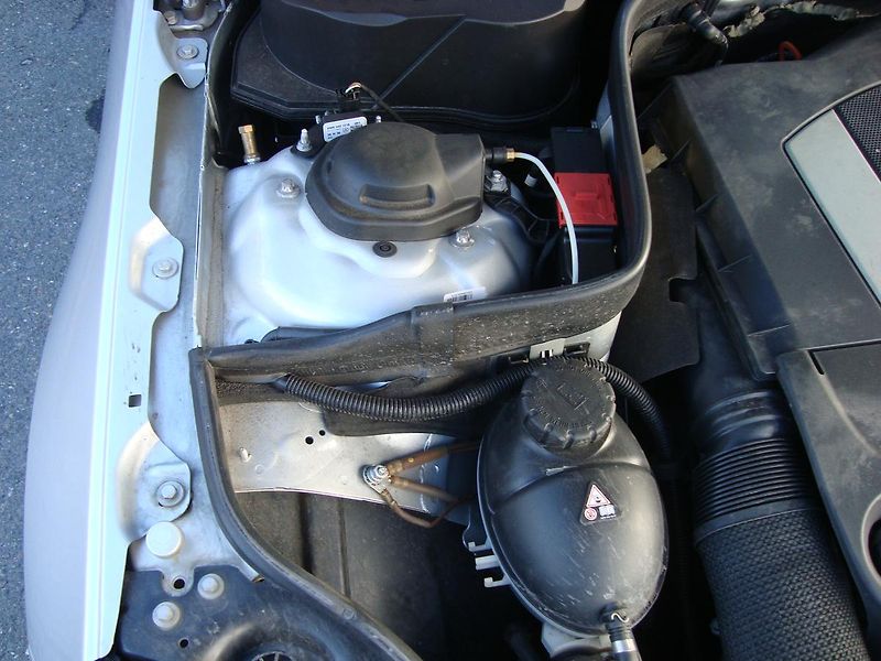 Mercedes-Benz Třídy E (2008) E 500,1.Maj. v ČR,Servisní k. - fotka 19 z 74
