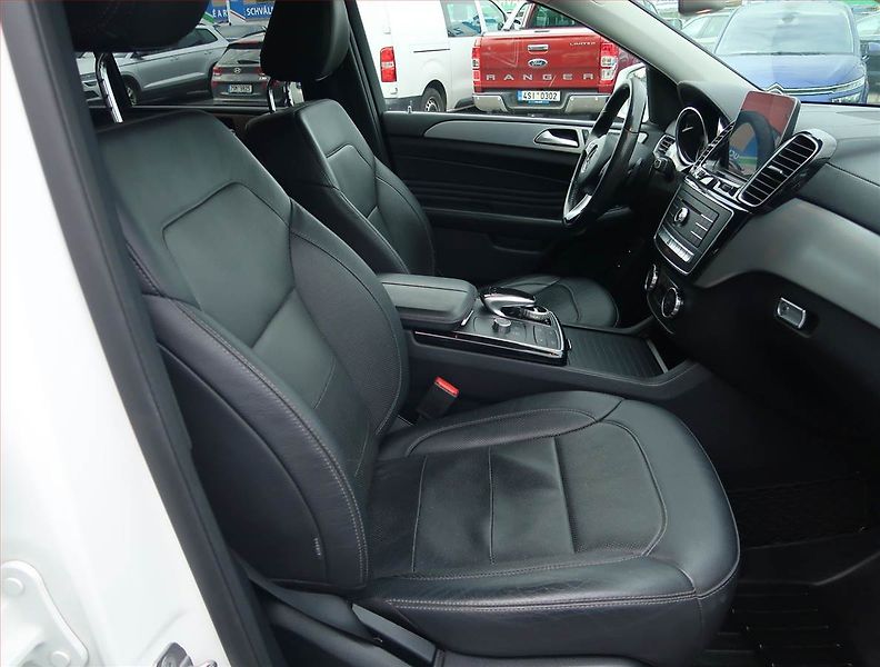 Mercedes-Benz GLE (2018) 350 d 4MATIC - fotka 9 z 17