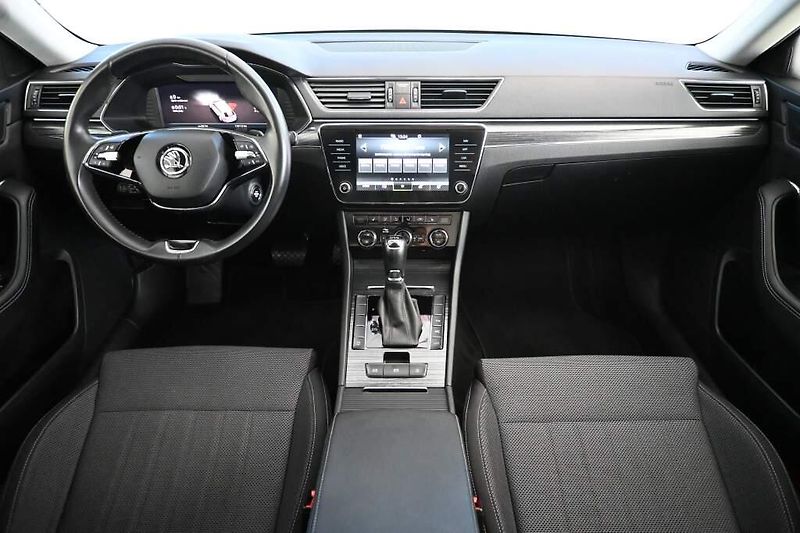 Škoda Superb (2022) 2.0 STYLE LED MATRIX DSG ACC T - fotka 12 z 39