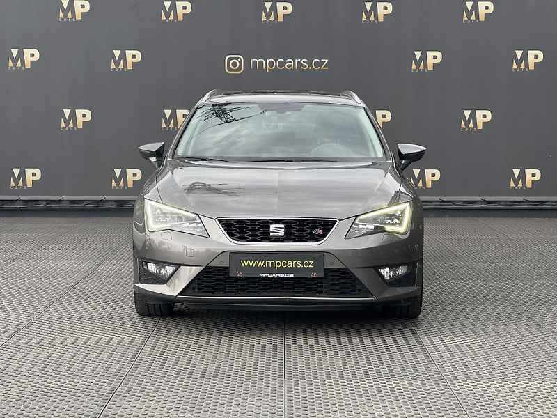Seat Leon (2016) 1.4TSi 92kW MAN FR, PANO 1.Maj - fotka 2 z 45