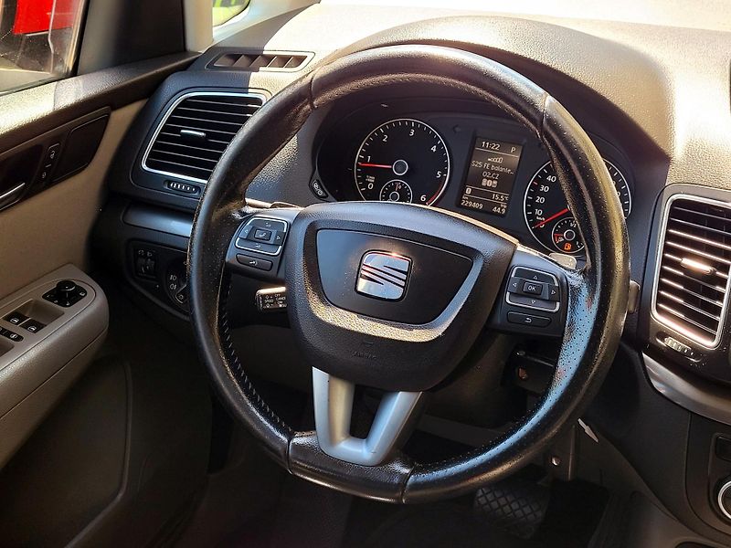 Seat Alhambra 2,0 DSG REFER, SERV.KNIHA,7mís - fotka 33 z 45