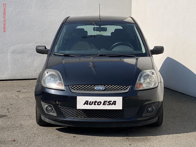 Ford Fiesta (2007) 1.3i, ČR, AC - fotka 2 z 14