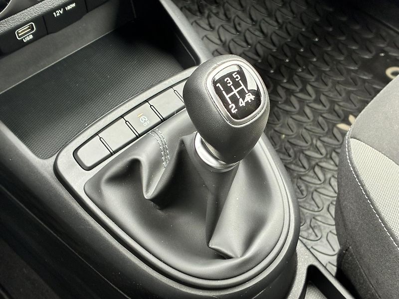 Hyundai i10 1.0 i 46kW GO! - fotka 20 z 21