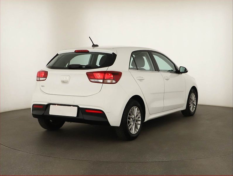Kia Rio (2022) 1.0 T-GDI, ČR,1.maj - fotka 5 z 16
