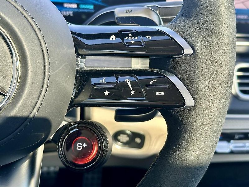 Mercedes-Benz GLE (2025) 63 AMGs 4Matic+ - fotka 21 z 33