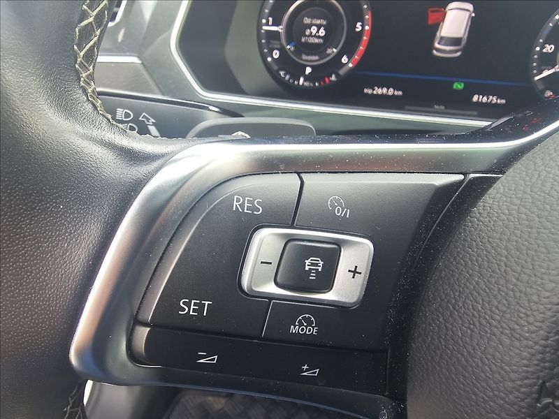 Volkswagen Tiguan Allspace 2,0TDi176KW R-Line Webasto - fotka 17 z 51