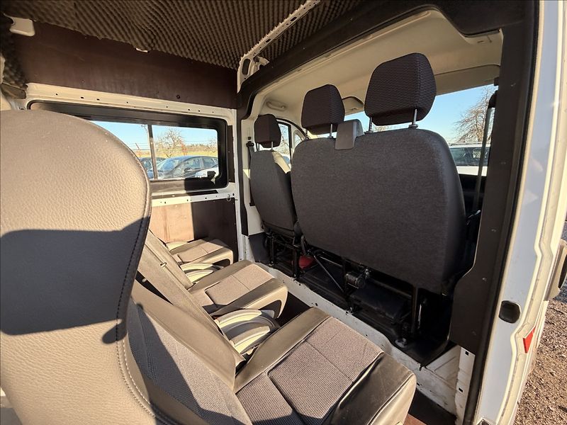 Citroën Jumper 2,2 HDI 121kW 6MÍST DPH - fotka 24 z 29