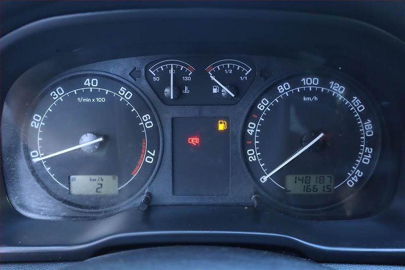 Škoda Octavia (2009) 1.6, po STK, jezdí výborně - fotka 11 z 18