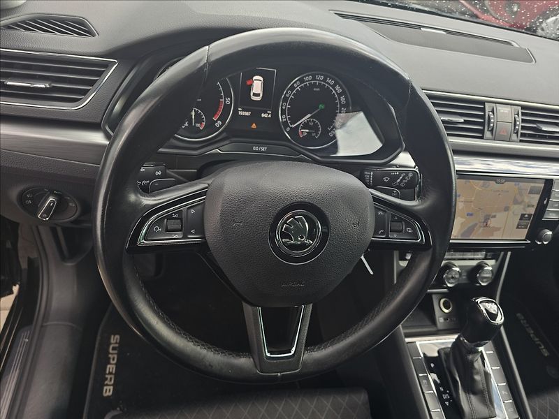 Škoda Superb III 2,0TDi 1KW DSG STYLE - fotka 12 z 51