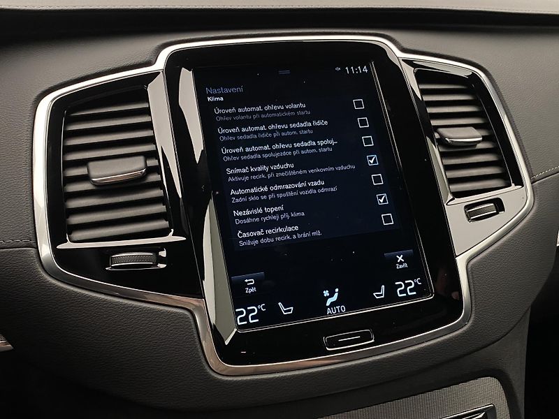 Volvo XC90 T8 AWD RECHARGE R-DESIGN 7míst - fotka 46 z 54